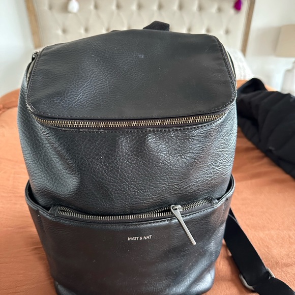Matt & Nat Leather Backpack - Picture 4 of 7